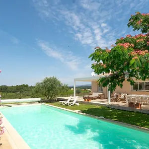 Les Terrasses De Cascavelle Hébergement de vacances Blauvac